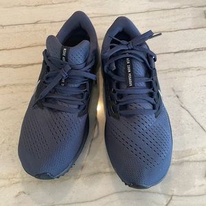 Authentic, Like New Nike Air Zoom Pegasus 38 Running Shoes